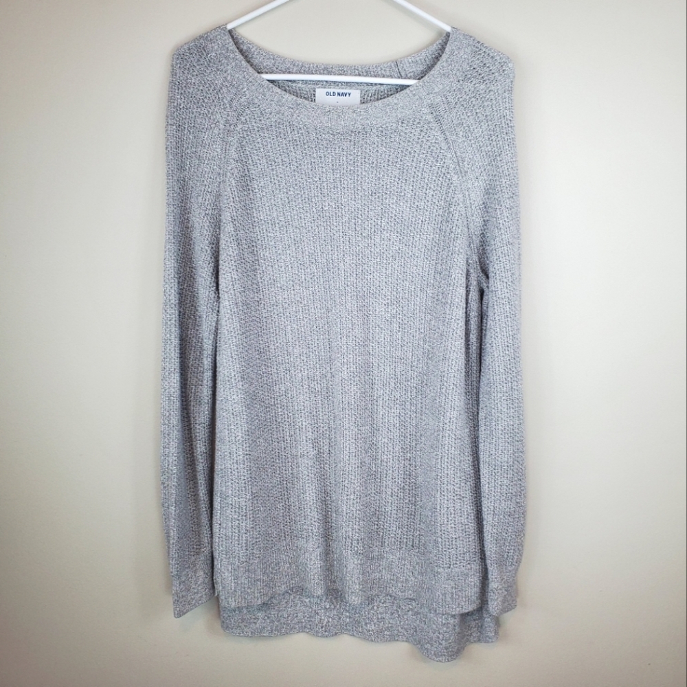 Old Navy Size M Gray Lightweight Long Sleeve Sweater
